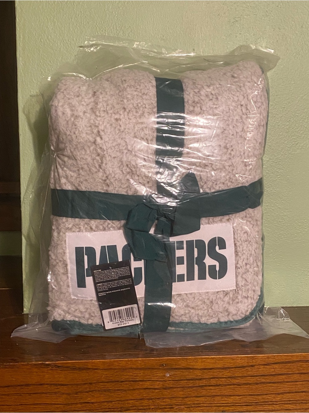 Green Bay Packers 50”x60” Frosty Fleece Team Blanket New
